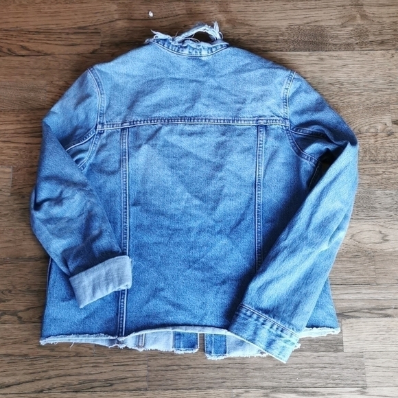 H&M Highly Distressed Faded Denim Jacket 8 - Picture 2 of 7